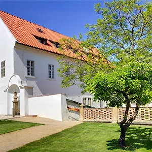 4* Отель Monastery